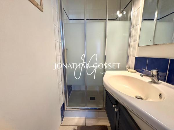 Verneuil-Sur-Seine: Maison familiale - 7 pièces - 5 chambres- 148m² sur 665m² de terrain