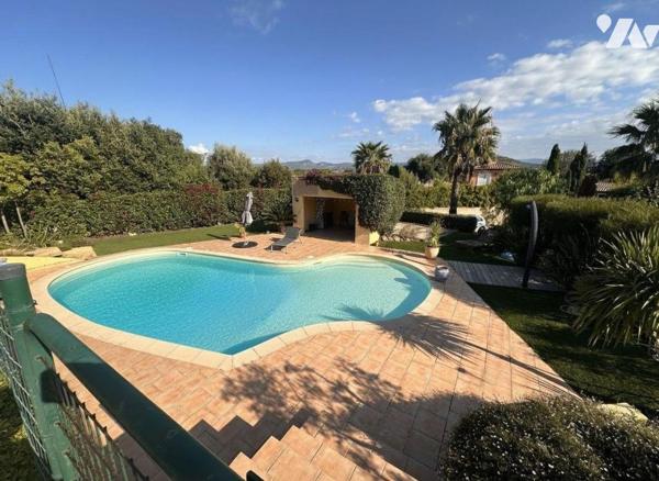A VENDRE SIX-FOURS-LES-PLAGES (VAR) 83140 - LE BRUSC : VILLA D'EXCEPTION SUR 1100 m2 DE TERRAIN...