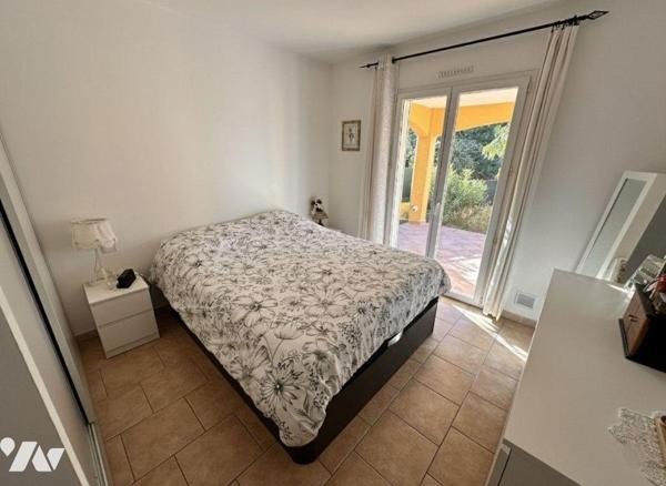 A VENDRE SIX-FOURS-LES-PLAGES (VAR) 83140 - LE BRUSC : VILLA D'EXCEPTION SUR 1100 m2 DE TERRAIN...