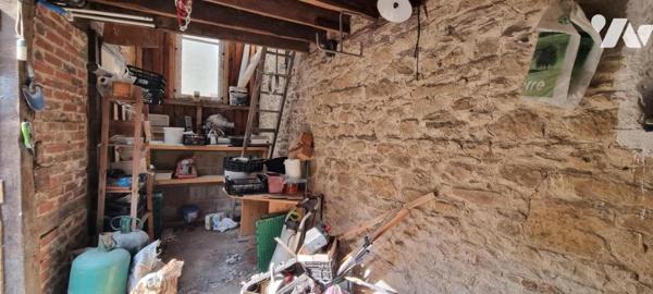 LA GUERCHE DE BGNE - Plein-centre : Maison avec dépendance