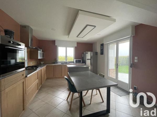 Pavillon 5 pièces de 183 m² à Bourbourg (59630)