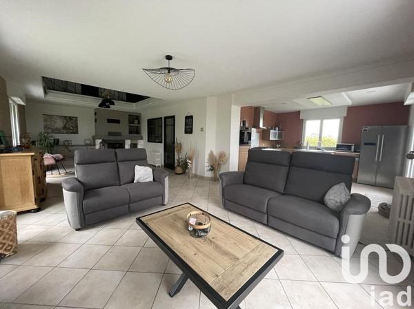 Pavillon 5 pièces de 183 m² à Bourbourg (59630)