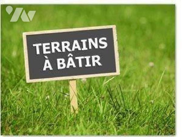 Leignes sur Fontaine, terrain à bâtir à viabiliser d'environ 780 m².

Honoraires inclus de  12%...