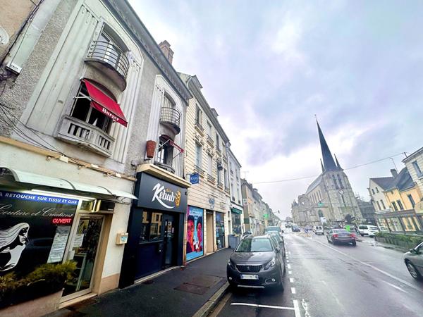 Murs commerciaux (fond de commerce à vendre) Hyper Centre de Nemours