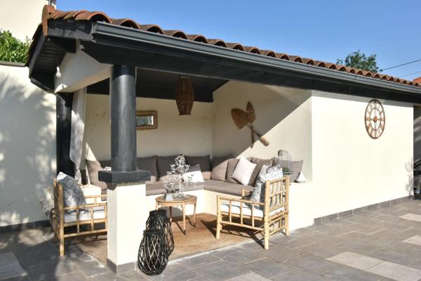 Villa contemporaine de 210 m² avec grande piscine