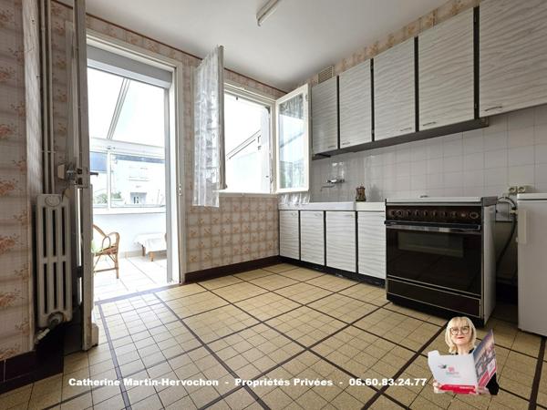 Maison bien située 3 chambres avec grenier de 43 m² au sol et garage - Beau potentiel