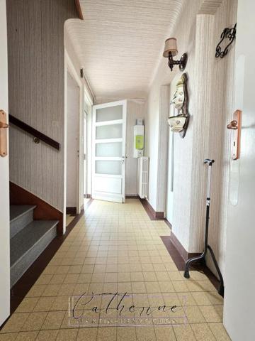 Maison bien située 3 chambres avec grenier de 43 m² au sol et garage - Beau potentiel