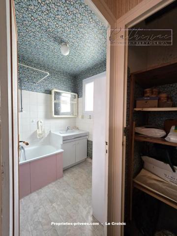 Maison bien située 3 chambres avec grenier de 43 m² au sol et garage - Beau potentiel