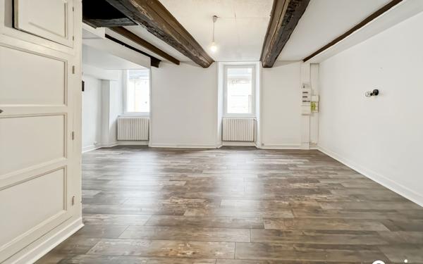 Appartement à louer    3 pièces • 94,56 m2 Port-Louis