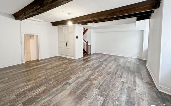 Appartement à louer    3 pièces • 94,56 m2 Port-Louis