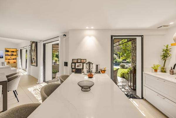 Mougins, Maison 5 Chambres -  234 m² à vendre