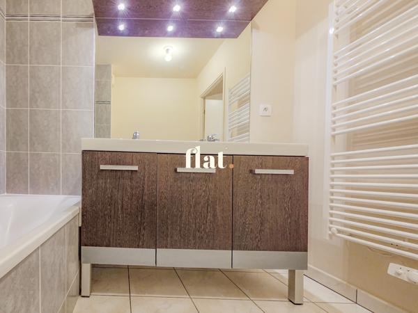 T3 DALBY + GARAGE: RUE DES STOCKS -