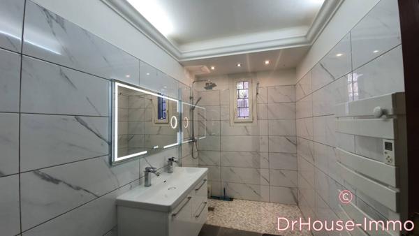 Commerce à vendre 10 pièces de 240 m²