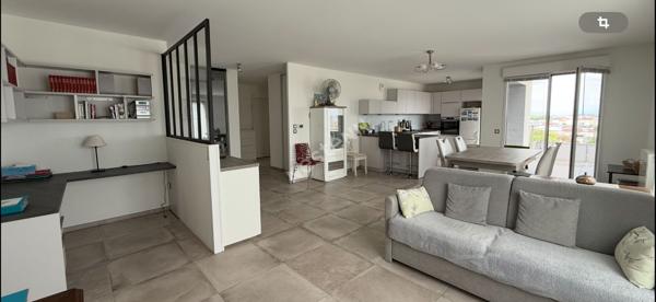 Appartement T4  deux chambres, Villeurbanne coeur Gratte ciel, 89.85m2, Terrasse, Garage,