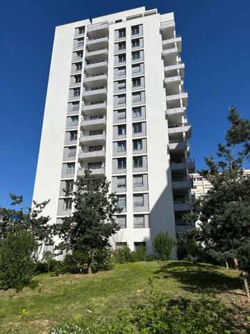 Appartement T4  deux chambres, Villeurbanne coeur Gratte ciel, 89.85m2, Terrasse, Garage,