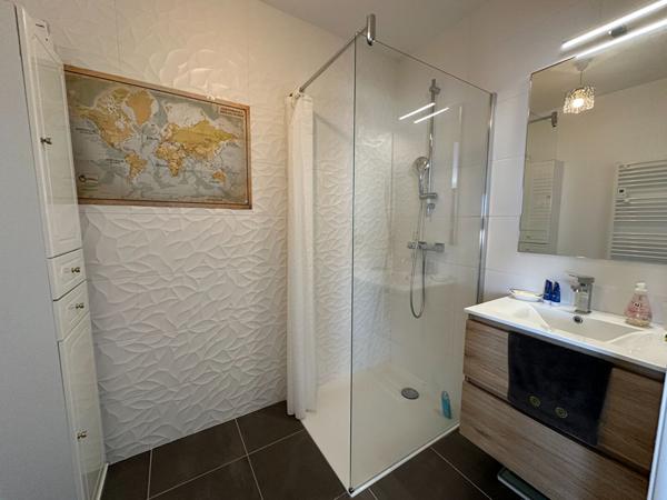 Appartement T4  deux chambres, Villeurbanne coeur Gratte ciel, 89.85m2, Terrasse, Garage,