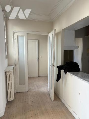 IMMEUBLE 1930 - 5ème étage - DEUX PIECES - 54,36 m²