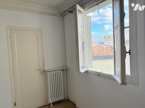 IMMEUBLE 1930 - 5ème étage - DEUX PIECES - 54,36 m²