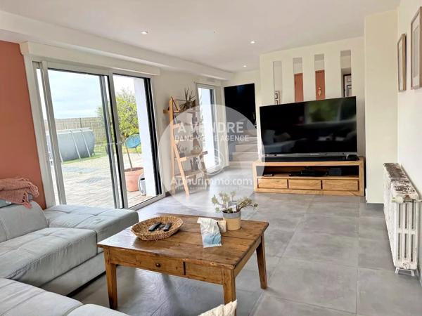 Vente                                                      Maison
                        
                     7 pièces                      191 m2                     à Saint-Julien-de-Concelles