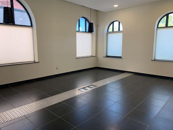 Bureaux à vendre à Bailleul dans le Nord (59270), ref : F30421