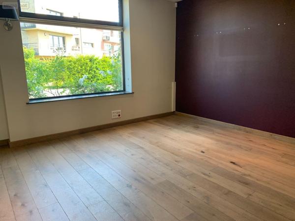 Bureaux à vendre à Bailleul dans le Nord (59270), ref : F30421