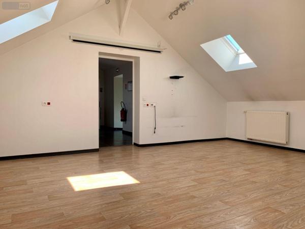 Bureaux à vendre à Bailleul dans le Nord (59270), ref : F30421