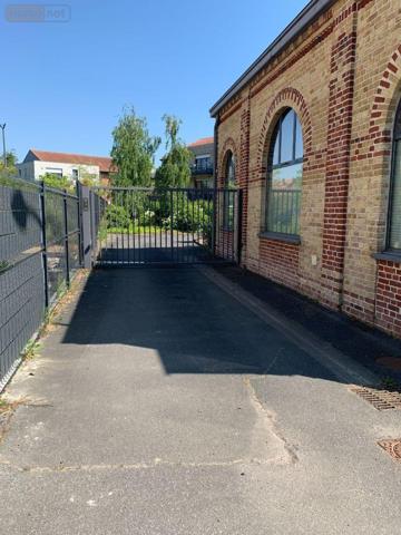 Bureaux à vendre à Bailleul dans le Nord (59270), ref : F30421