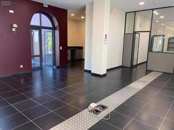 Bureaux à vendre à Bailleul dans le Nord (59270), ref : F30421