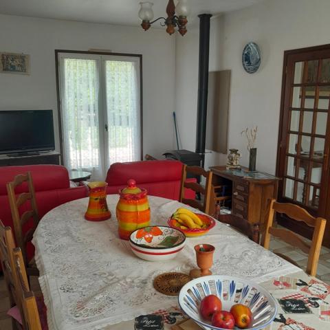 Maison à vendre 6 pièces AIGRE (16)