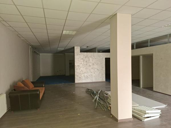 POTENTIEL EXCEPTIONNEL : Plateau de 210 m² + Sous-sol de 250 m²