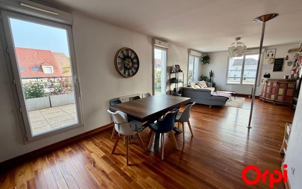 Appartement à vendre    4 pièces • 103 m2 Montigny-le-Bretonneux