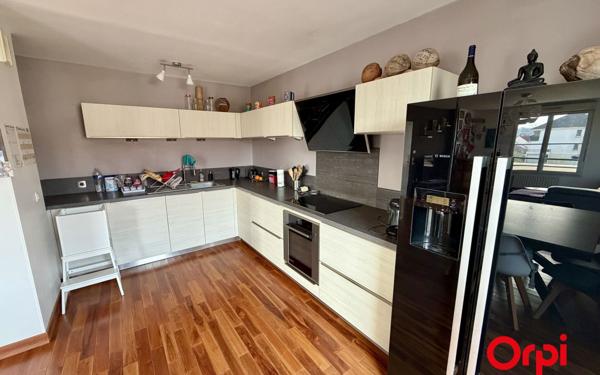 Appartement à vendre    4 pièces • 103 m2 Montigny-le-Bretonneux
