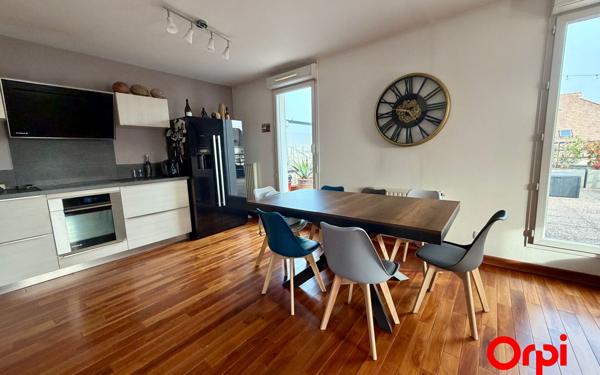Appartement à vendre    4 pièces • 103 m2 Montigny-le-Bretonneux