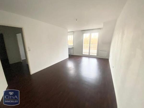 Appartement à louer 2 pièces 45.15m² Condé-sur-l'Escaut (59163)