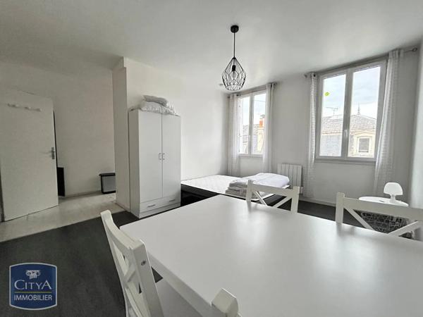 Appartement à louer 1 pièce 25.63m² Niort (79000)