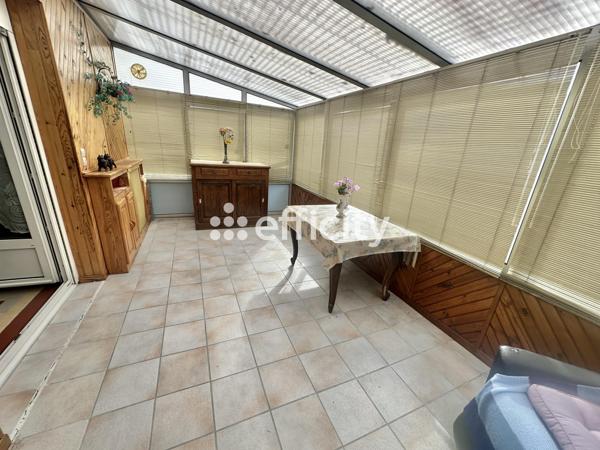 Maison
         6 pièces
        - 106 m² 254 500 € *