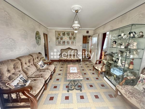 Maison
         6 pièces
        - 106 m² 254 500 € *