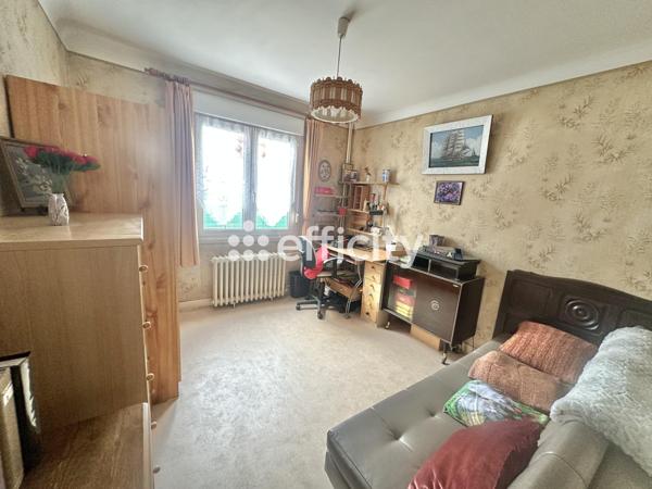 Maison
         6 pièces
        - 106 m² 254 500 € *