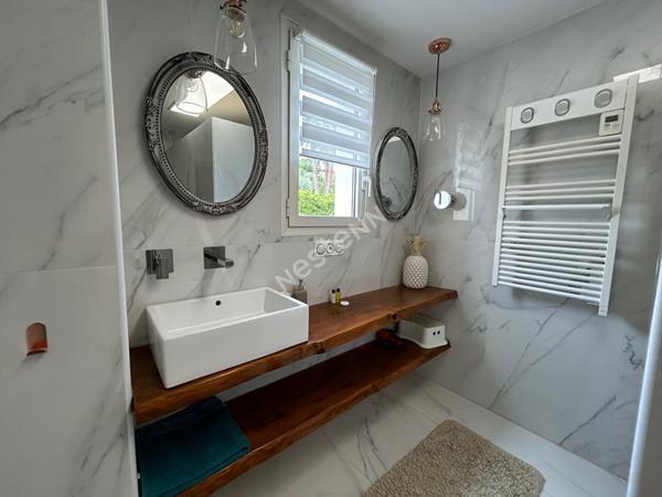 Appartement T3 . 93.5 m² . La Ciotat . Vue Mer . Quartier Calanques . Aucun travaux; FRAIS DE NOTAIRE REDUITS