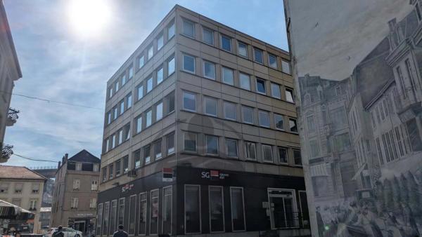 Vente                                                      Local commercial
                        
                     5 pièces                      173 m2                     à Hayange