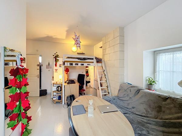 A vendre Angers hôpital chu, Immeuble de rapport comprenant 3 appartements studios loués.