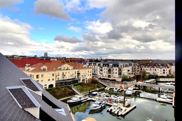 Perle Rare Triplex À VENDRE, 6 pièces, 162 m², Port de Cergy