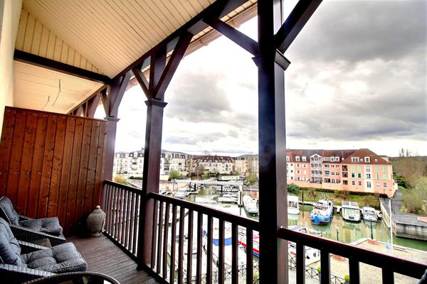 Perle Rare Triplex À VENDRE, 6 pièces, 162 m², Port de Cergy