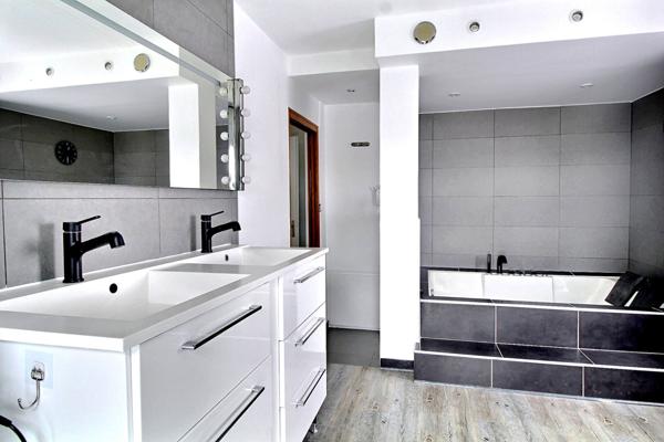 Perle Rare Triplex À VENDRE, 6 pièces, 162 m², Port de Cergy