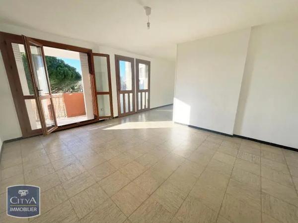 Appartement à louer 3 pièces 76.9m²