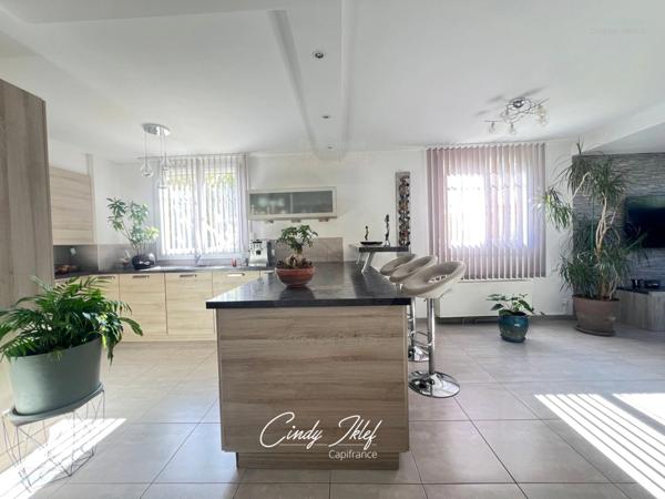 Dpt Bouches du Rhônes (13), Appartement T3 à vendre, Vitrolles, Secteur NORD.