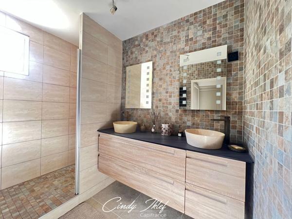 Dpt Bouches du Rhônes (13), Appartement T3 à vendre, Vitrolles, Secteur NORD.