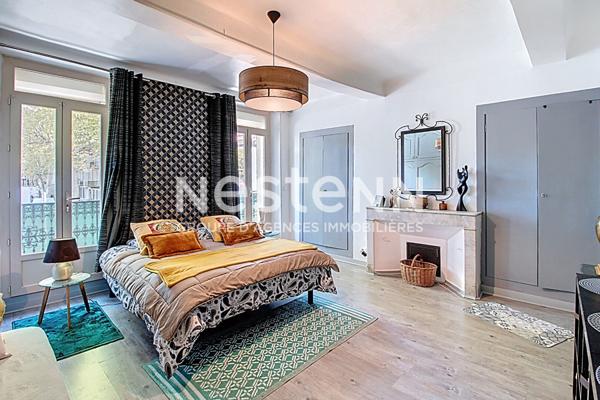 A VENDRE à DRAGUIGNAN - Appartement T3 en duplex HAUSSMANNIEN de 86m² avec TERRASSE 50m²