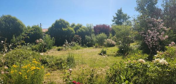 Maison individuelle récente avec garage et magnifique terrain arboré de 2000 m² Durfort lacapelette