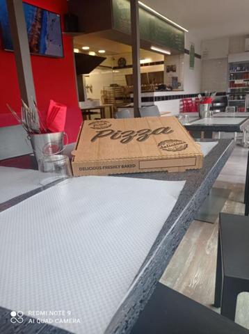A VENDRE PIZZERIA